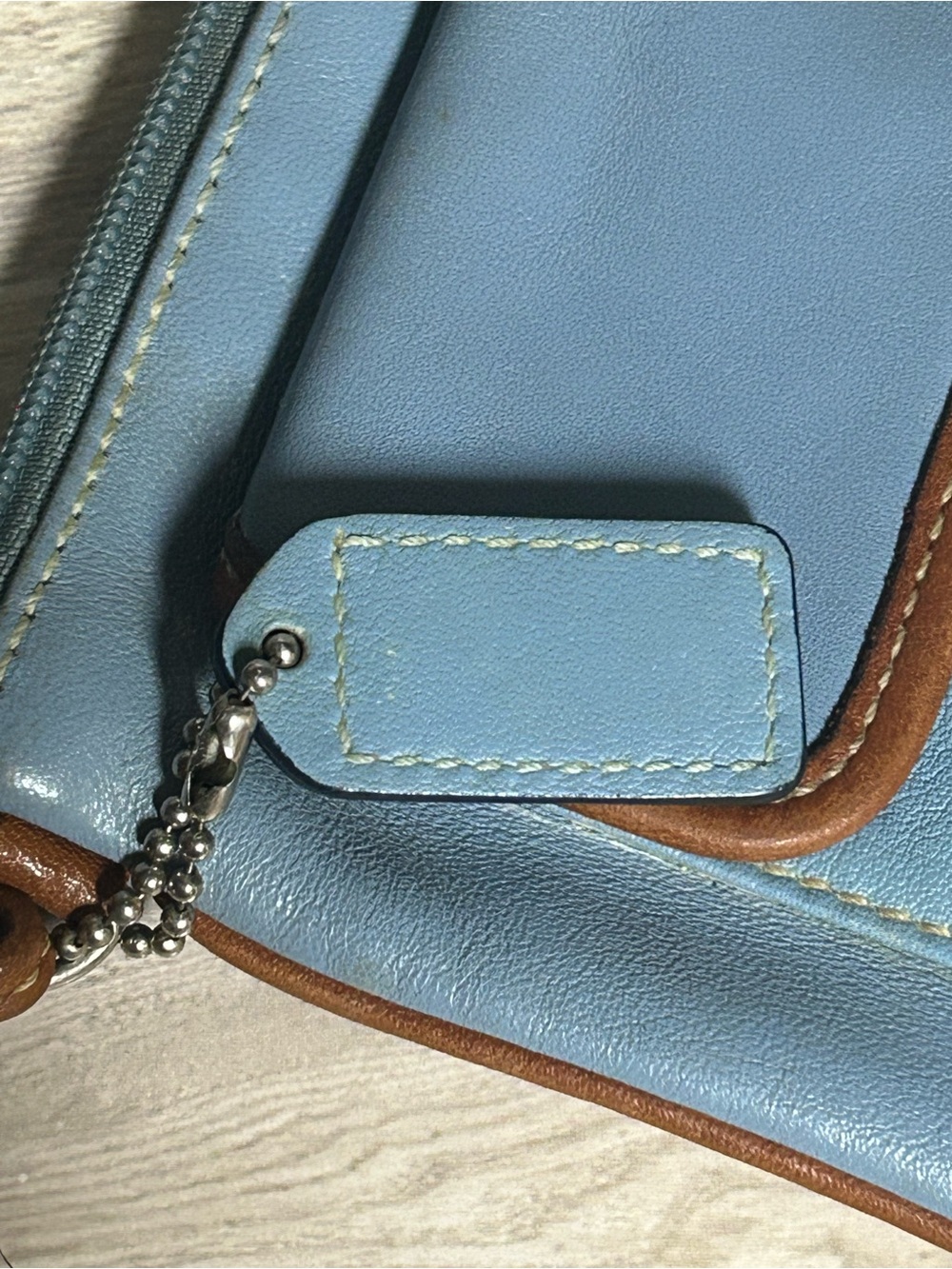 Vintage Coach Hamptons Spectator Leather Wristlet - Picture 13 of 14